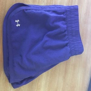Under Armour Women’s Semi-Fitted Shorts Heatgear